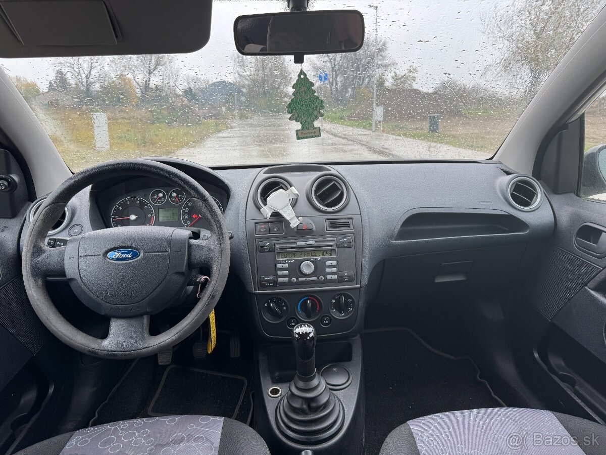 Ford Fiesta 1.25i Duratec Ambiente, 55 kw, 2008, A/C, benzín - 9