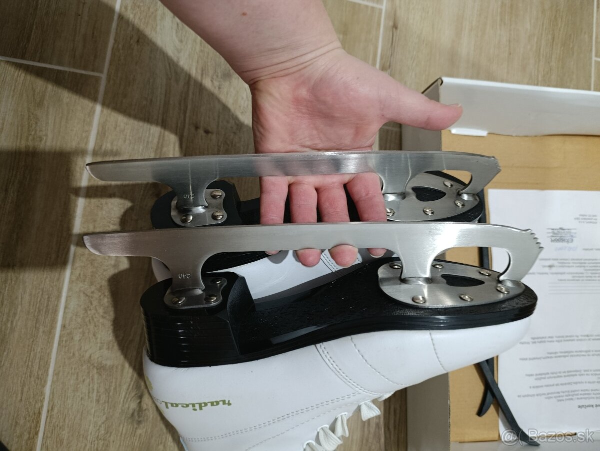 Predam damske korcule Radical Axel - 9