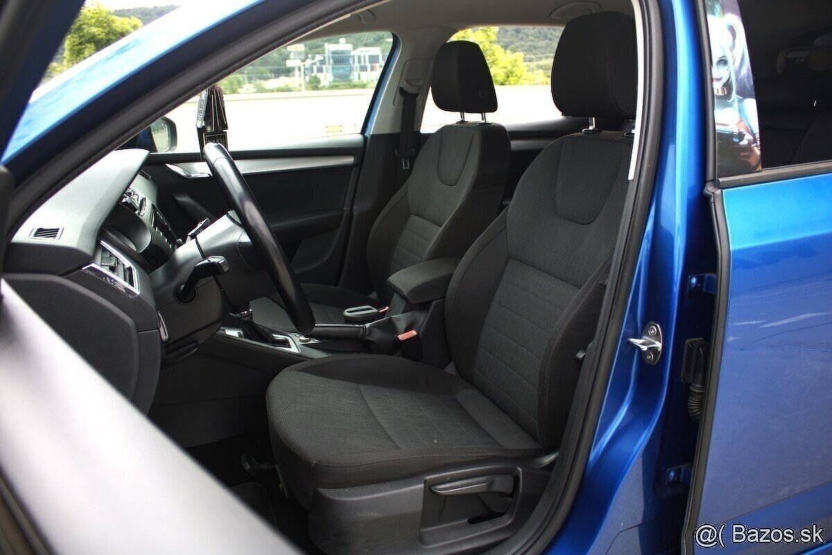 Škoda Octavia Combi 2.0 TDI Style DSG - 9