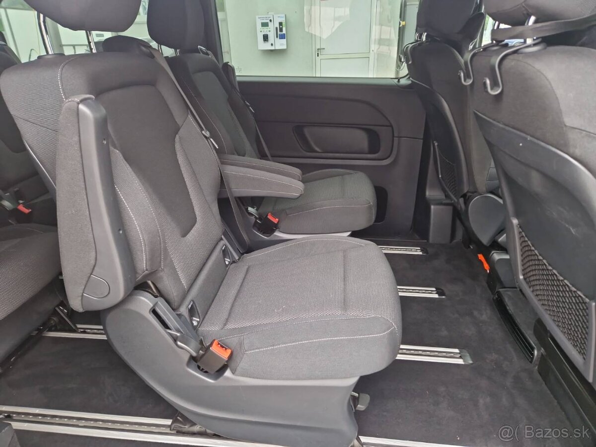 Predám Mercedes-Benz V trieda V220 d lang A/T r.v.20016 - 9