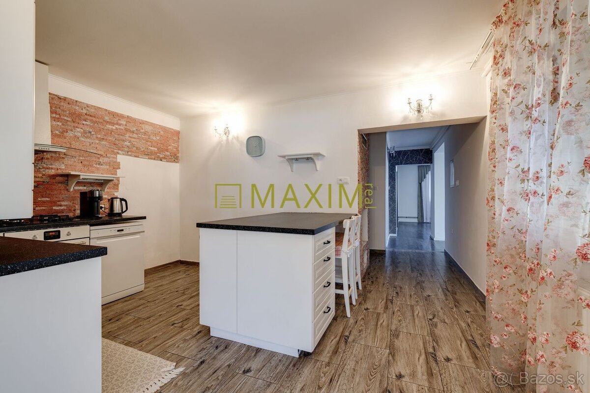 Nadčasový rodinný dom plný priestoru a elegancie – s bonusom - 9