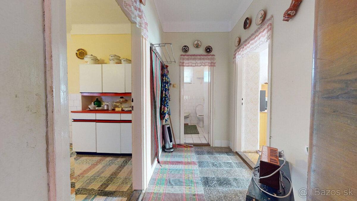 RODINNÝ DOM V NAJKRAJŠEJ ČASTI MESTA GÖNC, MAĎARSKO - 9