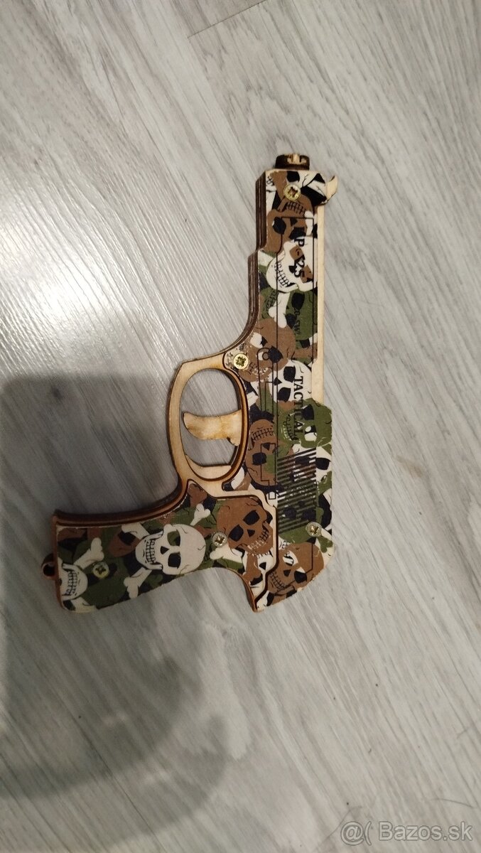 Zbran s príslušenstvom - 9