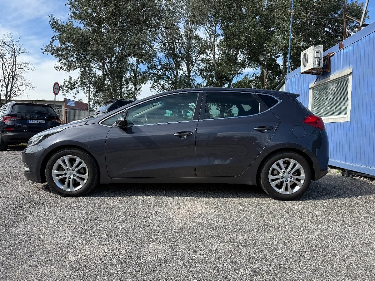 Kia Ceed 1.6 CRDI EX/Gold,94kw.M6.5d. Kupene v SR. - 9