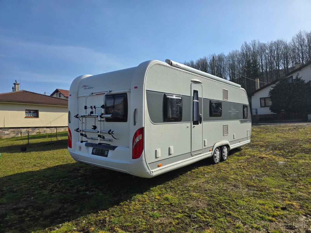 Karavan dvojnápravový 650 - 9