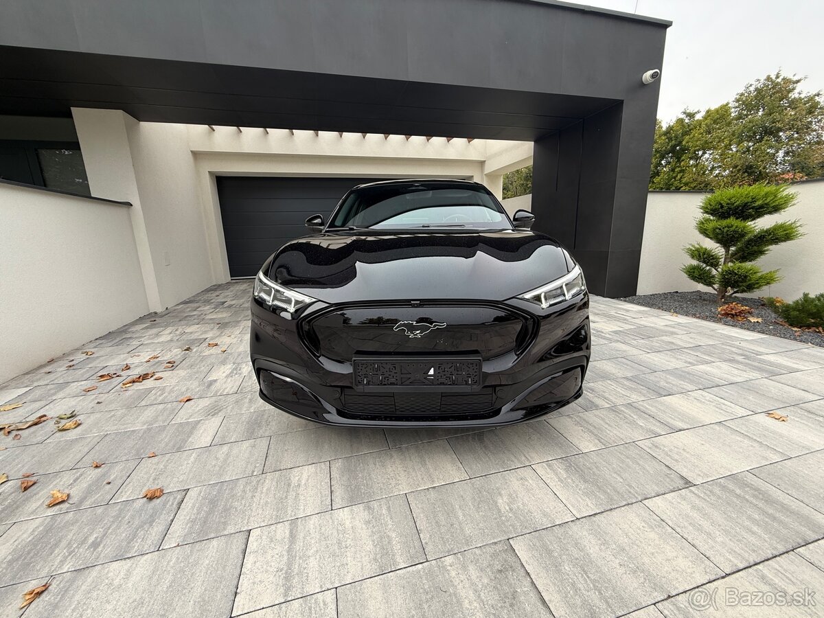 Predám Ford Mustang Mach-E 75,7kWh AWD STD - 9