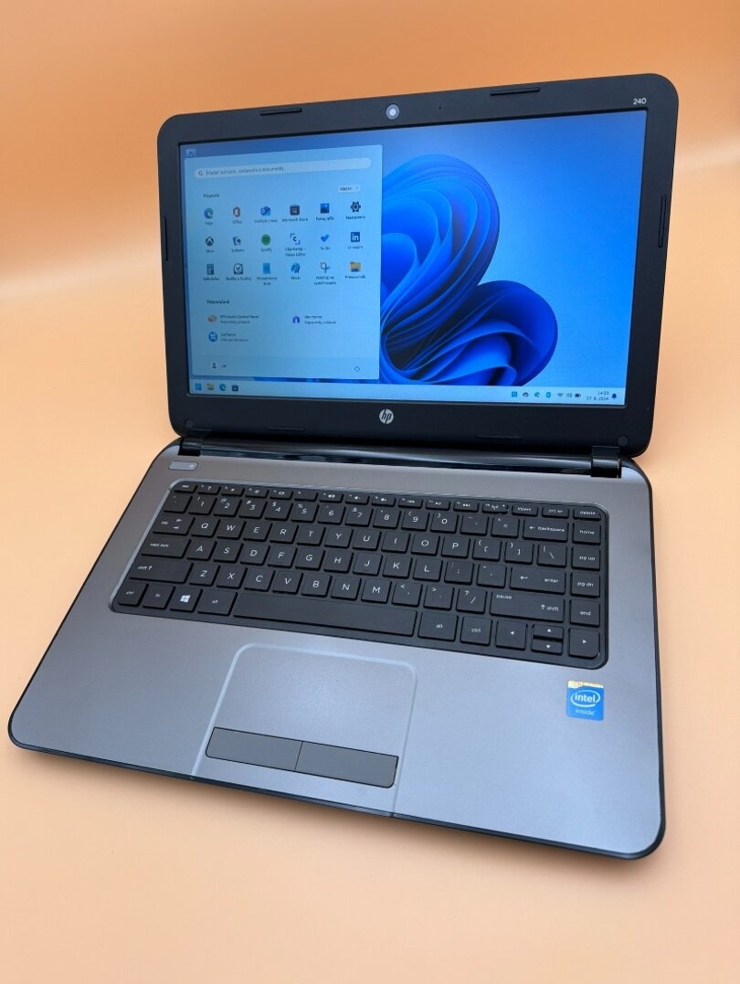 Notebook 14" HP.Intel Celeron 2x2,16GHz.8gb ram.120g SSD - 9