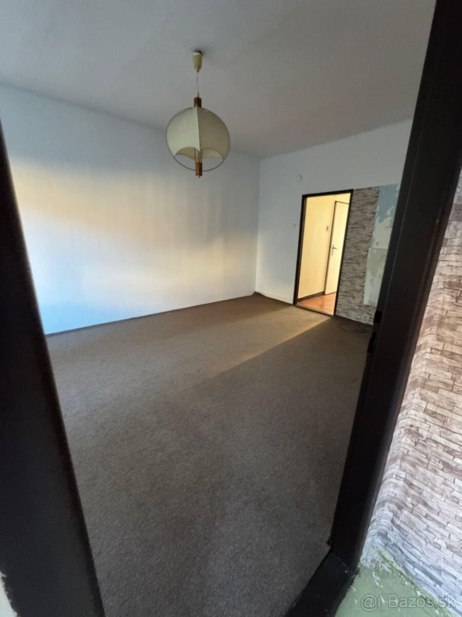 Prenájom 2-izbový byt 81 m2, Vranov nad Topľou , Sídlisko I. - 9