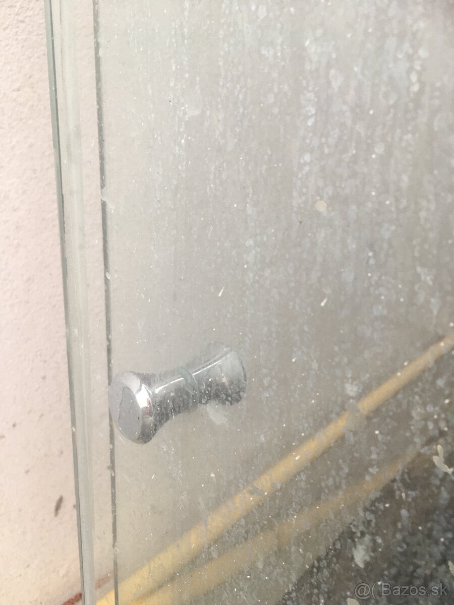 Sprchovy kut so sprchou - 9