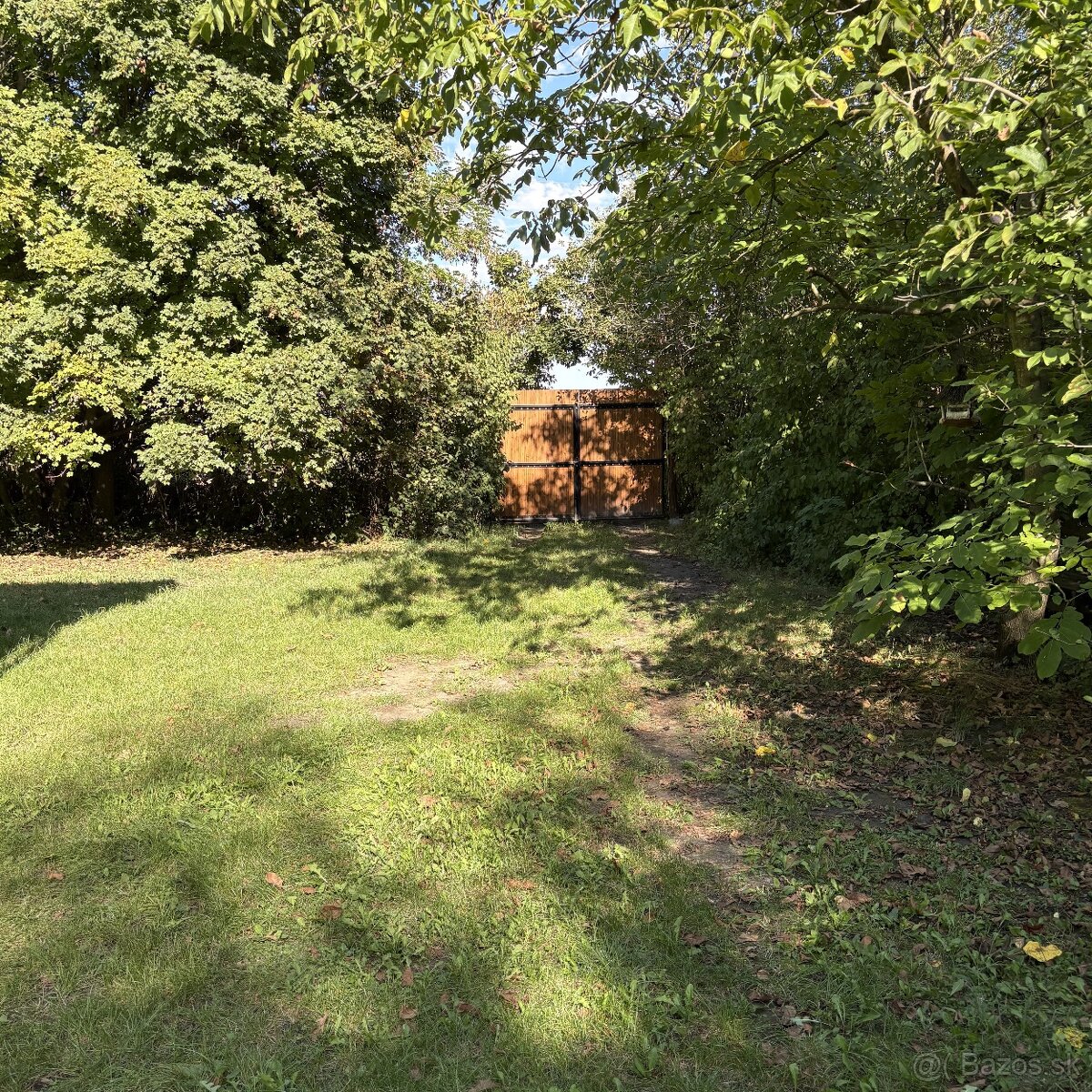 Na predaj pozemok o rozlohe 292000 m2 s poľovníckou chatou - 9