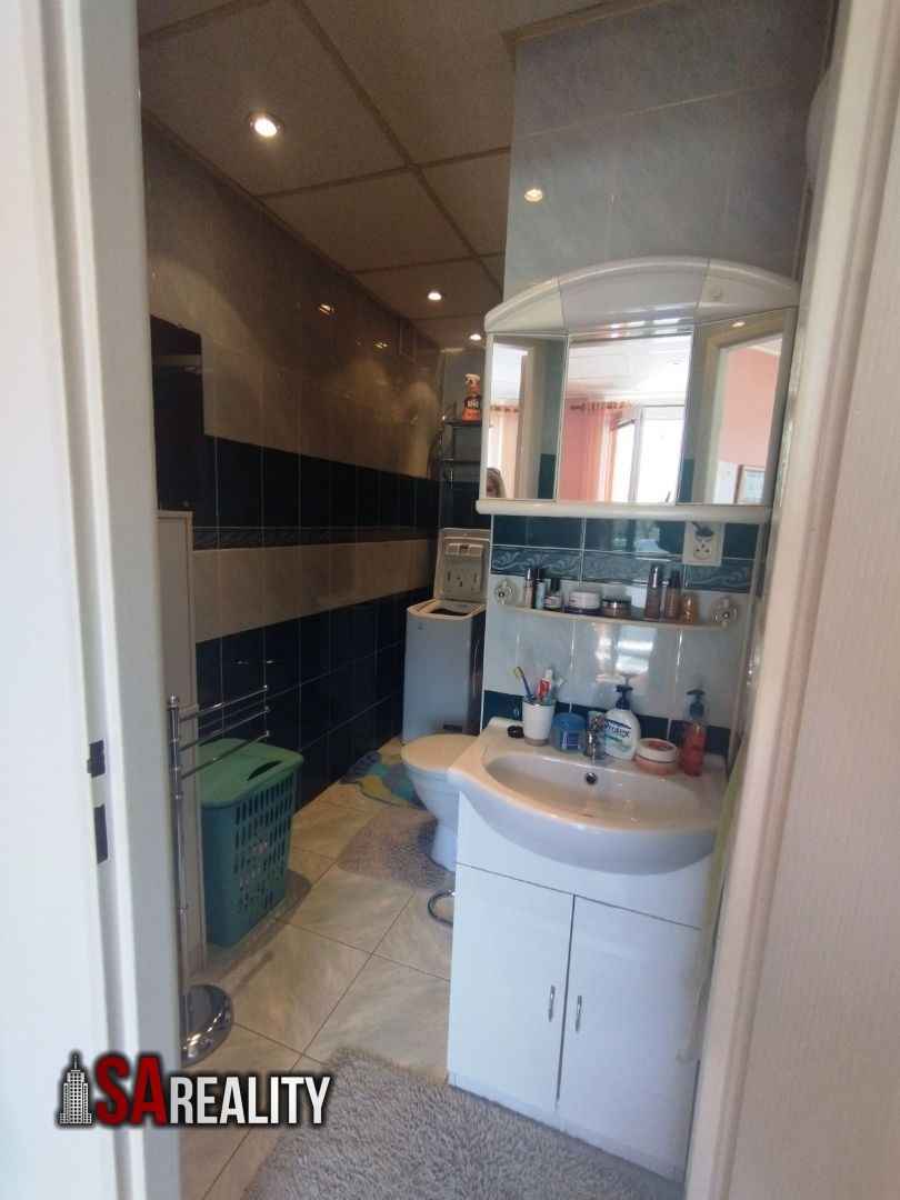 NA prenájom 2 izbový byt centrum LEvice - 9