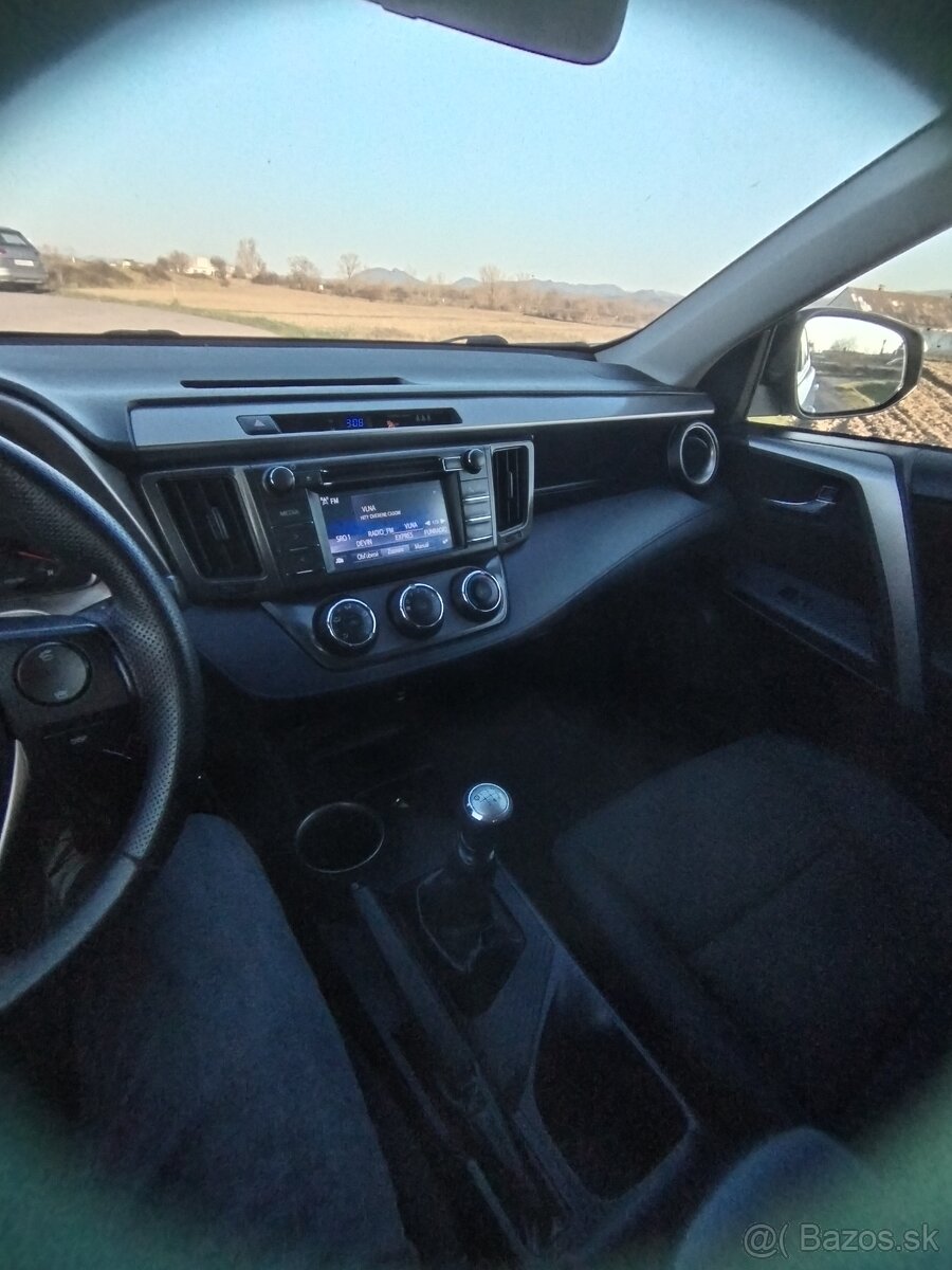 Toyota RAV4 2.0 nafta 91KW 4X4 - 9