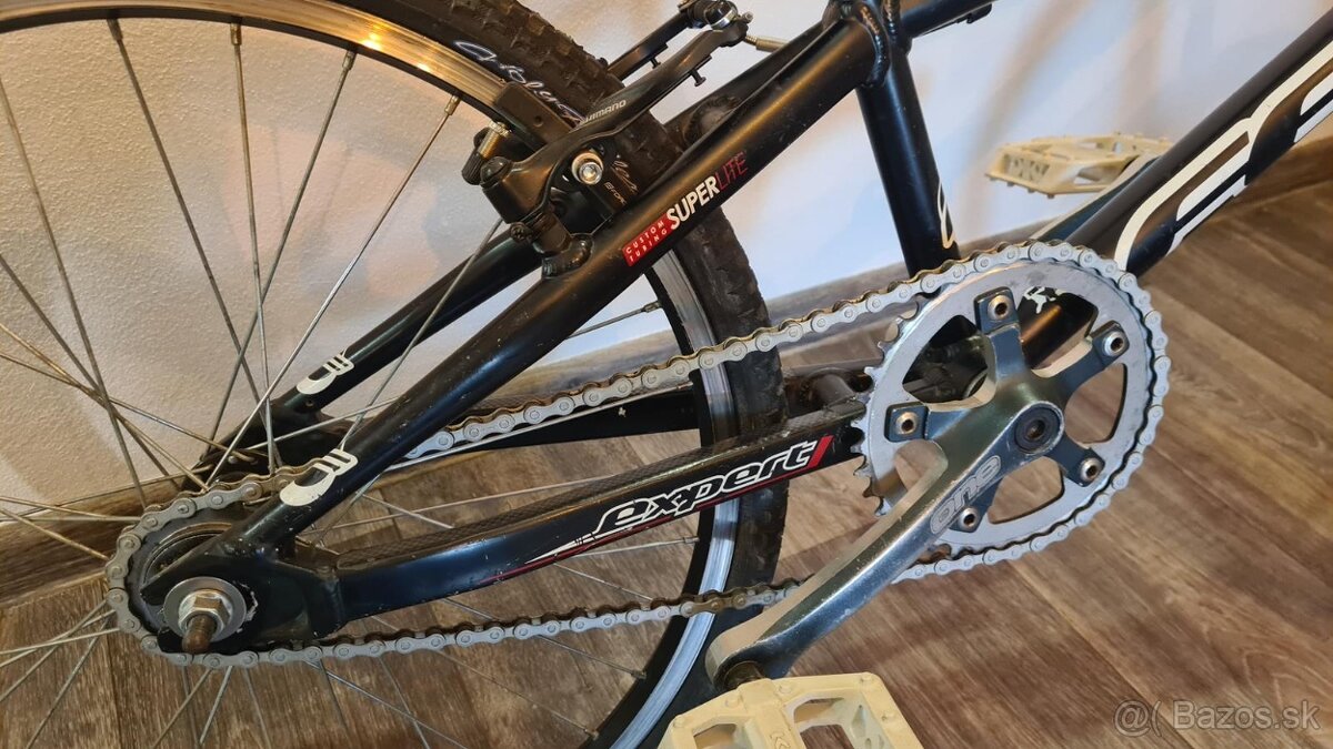 FELT Sector Expert Superlite - 9