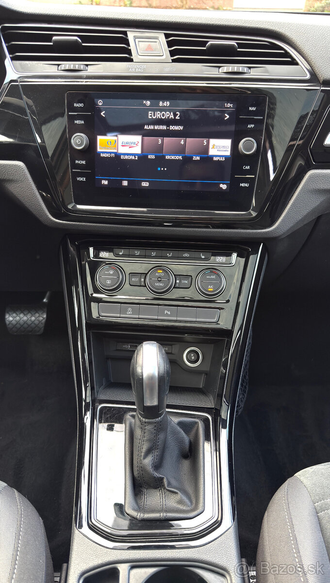 Volkswagen Touran, 1.5TSI,110kw,DSG,HIGHLINE,2019 - 9