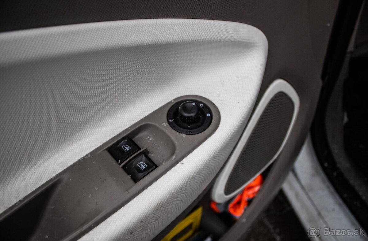 Renault Zoe 2016, 65kW - 9