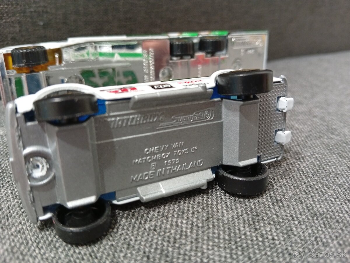 Matchbox Kenworth Racing Transporter #25, Hendrick - 9