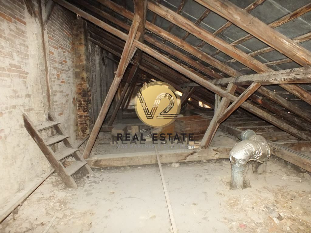 Na PREDAJ budova v centre mesta Nitra - 9