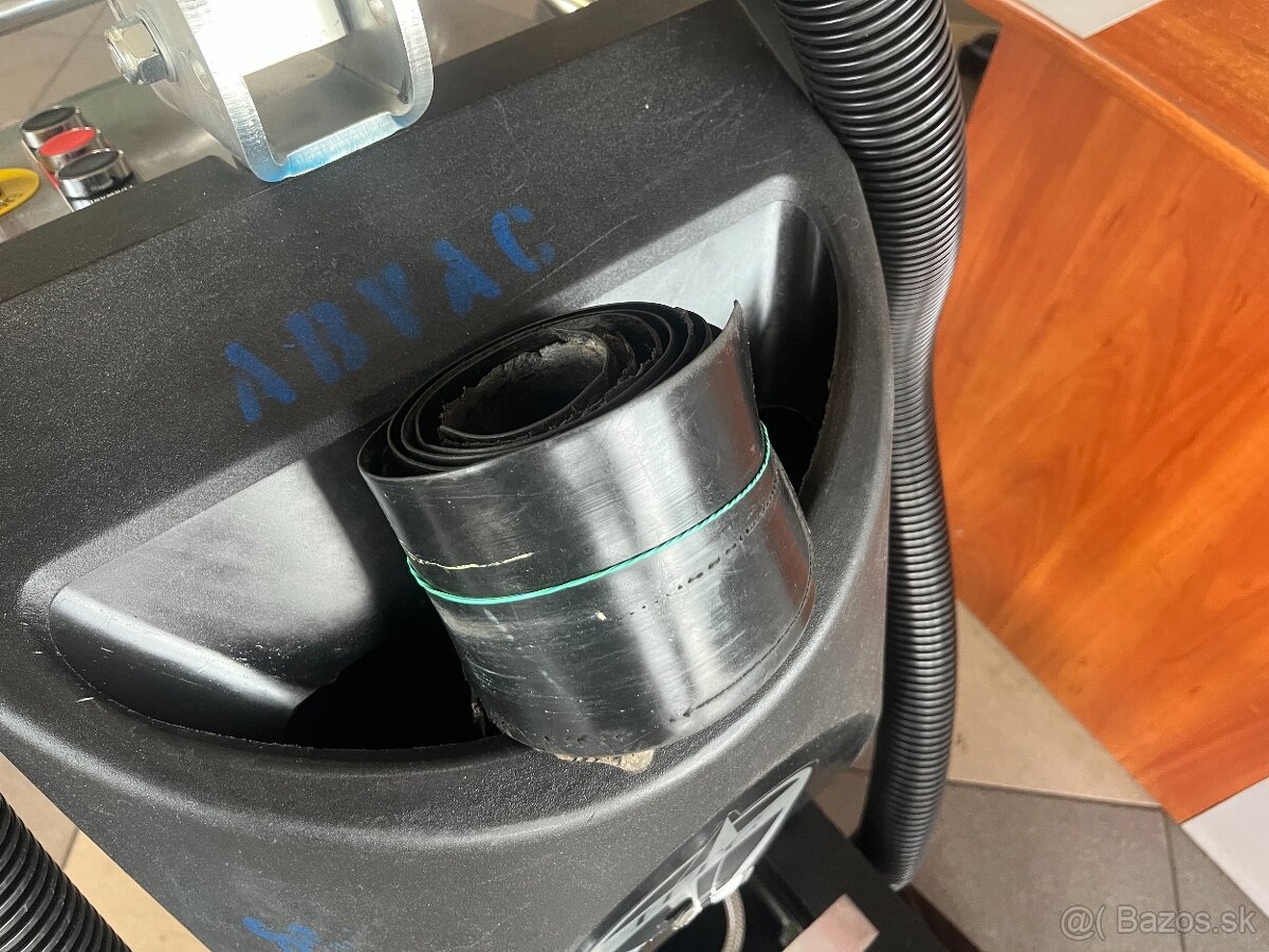 Planetarna bruska na beton HTC 500, Hladicka lesticka - 9