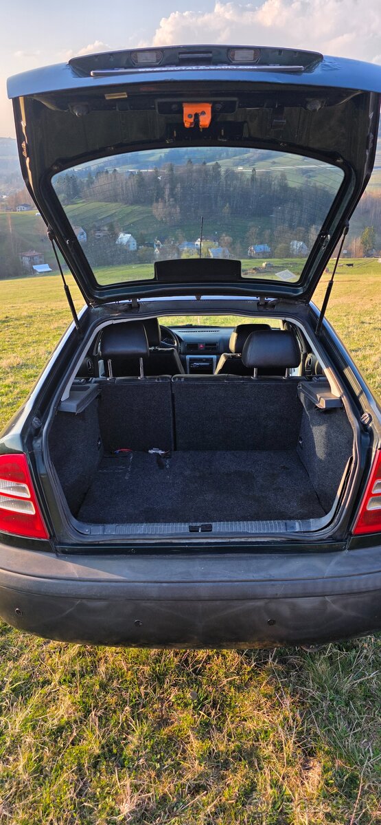 Škoda Octavia 1.8T 4x4 sedan - 9