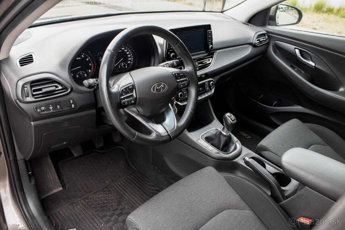 Hyundai i30 81kW (2022) - 9