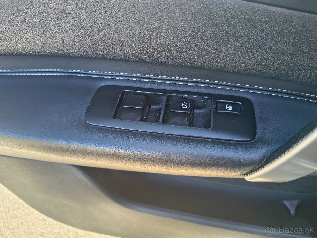 Nissan Qashqai +2 - 9