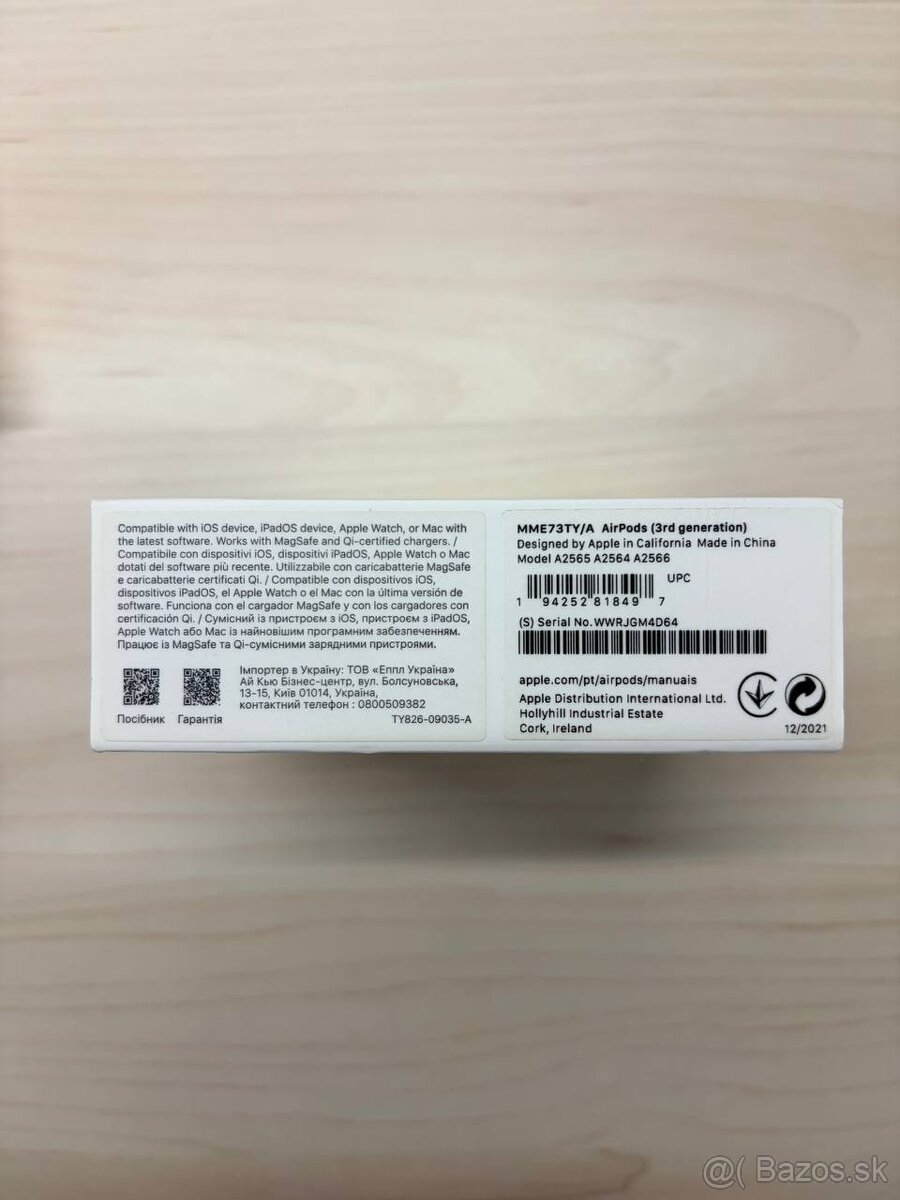 Apple AirPods 3 + puzdro Spigen - 9