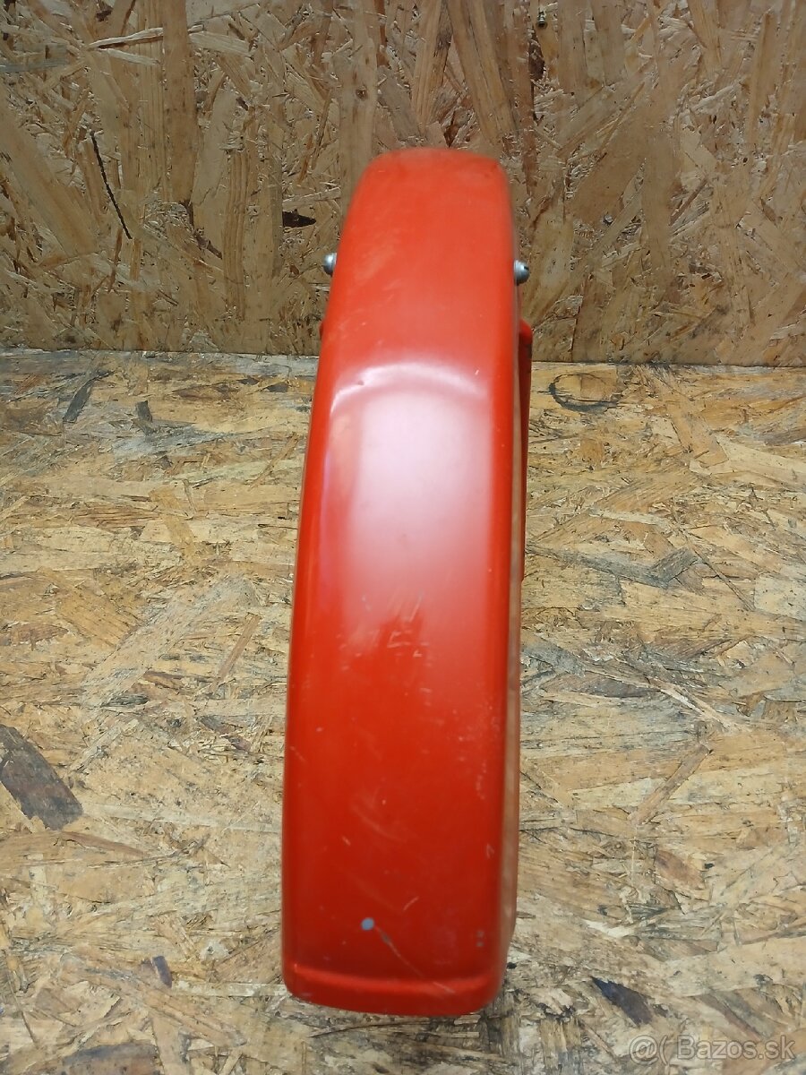 Babetta 210 predný blatník starý typ - červený - 9