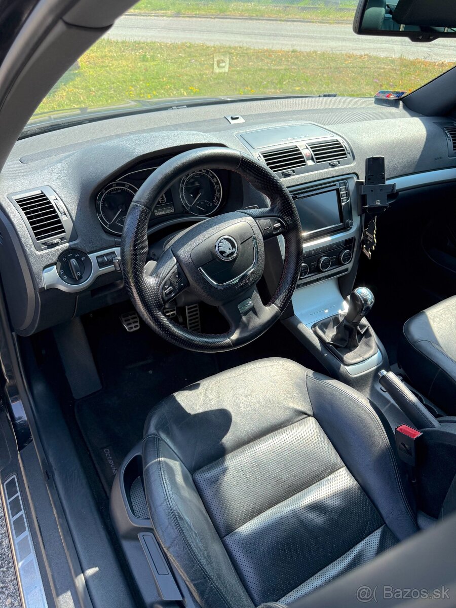 Škoda Octavia RS 2.0 TSI - 9