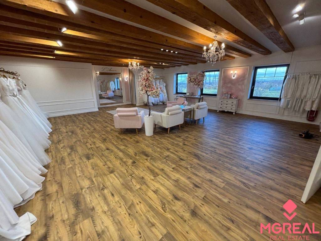 Polyfunkčná budova Bošany - 9