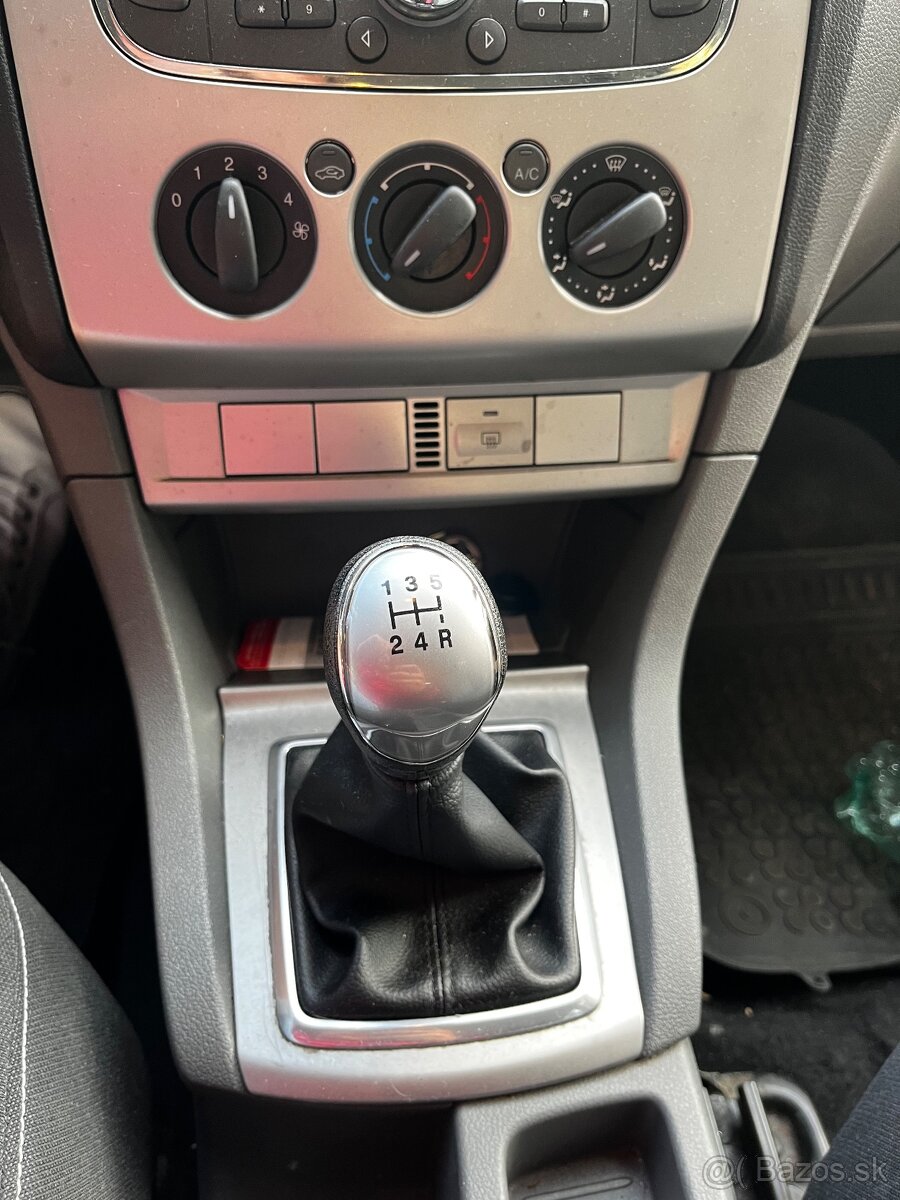 Ford Focus combi 1.6 Tdci - 9