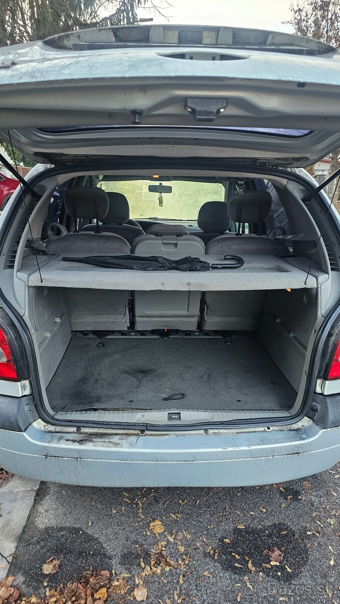 Renault Scenic 1.6 74kw - 9