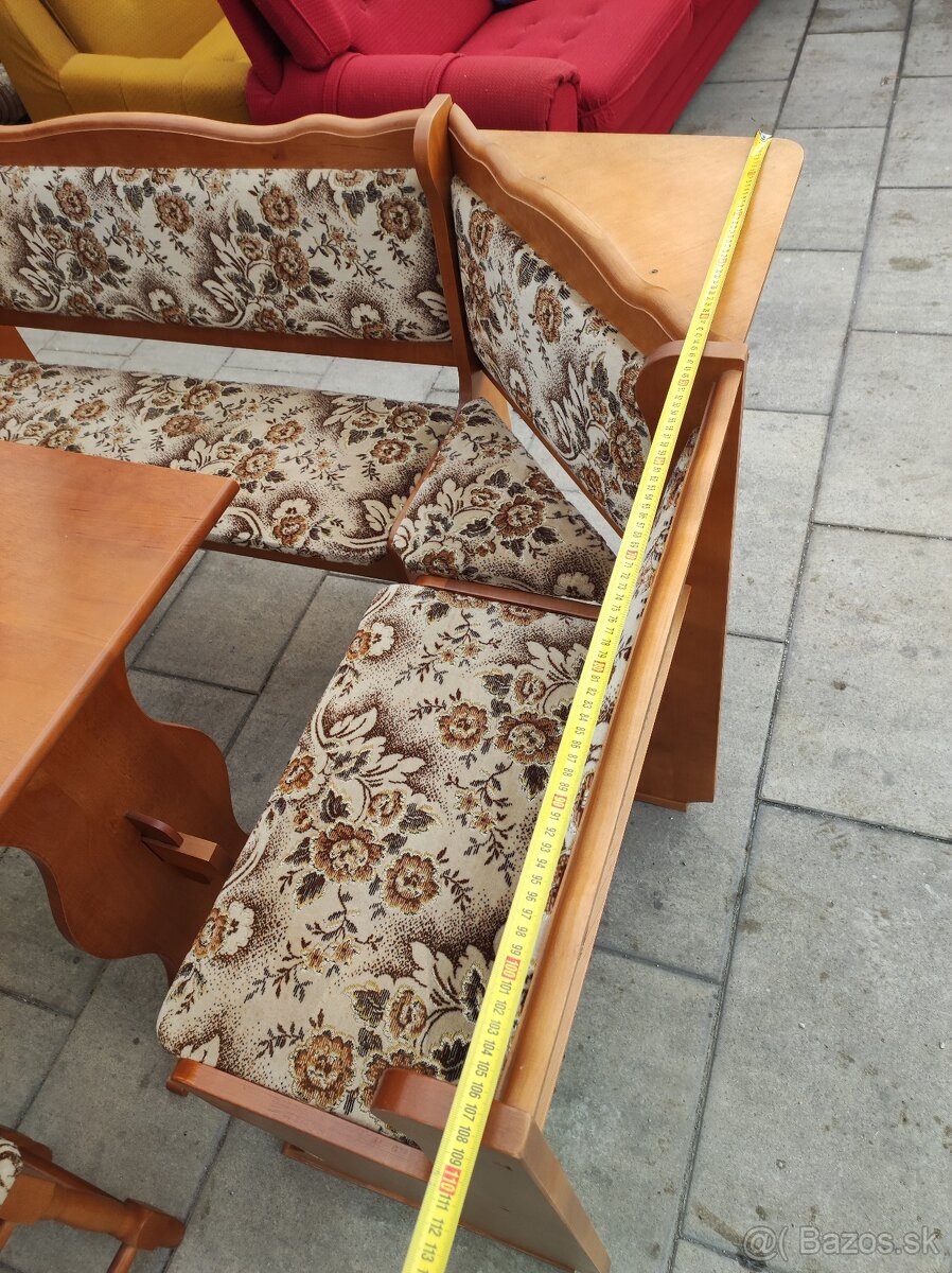 Jedálenský stôl - 9