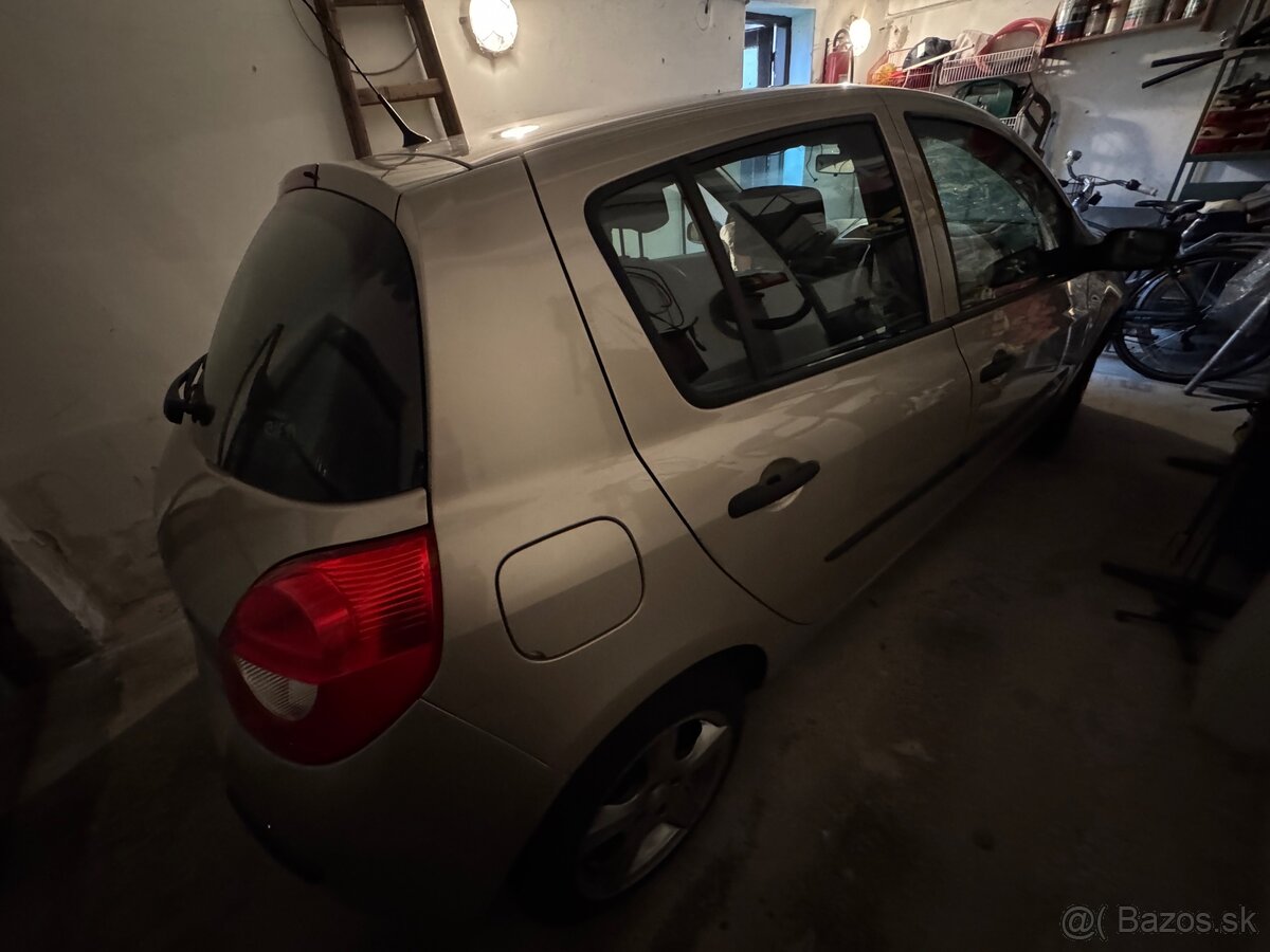 Predám Renault Clio3, 1.2, r.v.2007 - 9