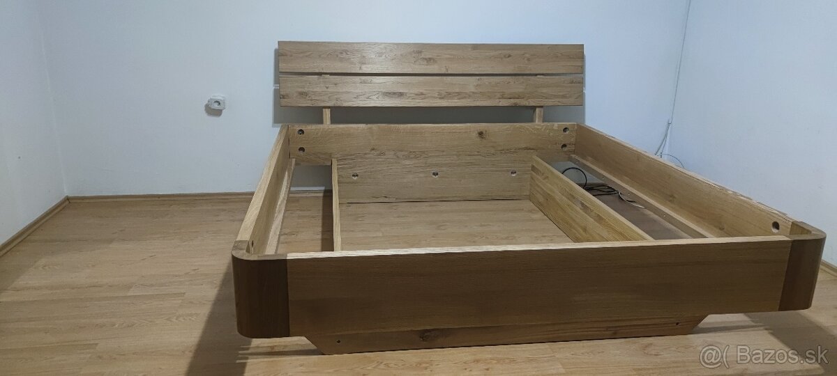 Dubová postel - 9