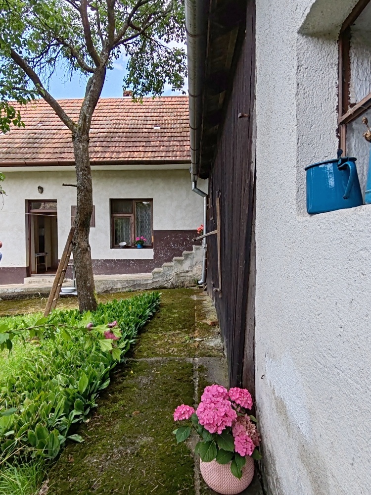 Na predaj dom pod lesom Brezová pod Bradlom - 9