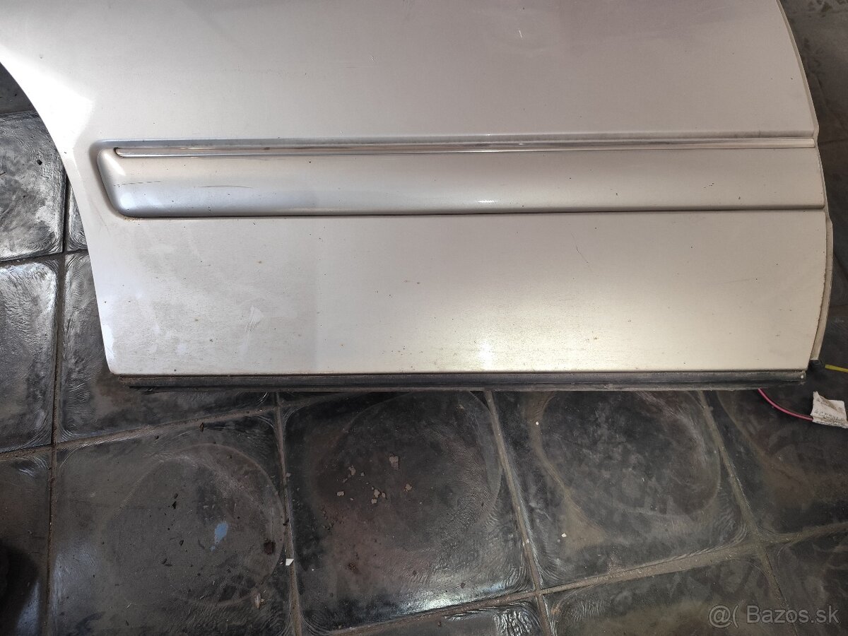 Dvere mercedes e w210 povodne super stav - 9