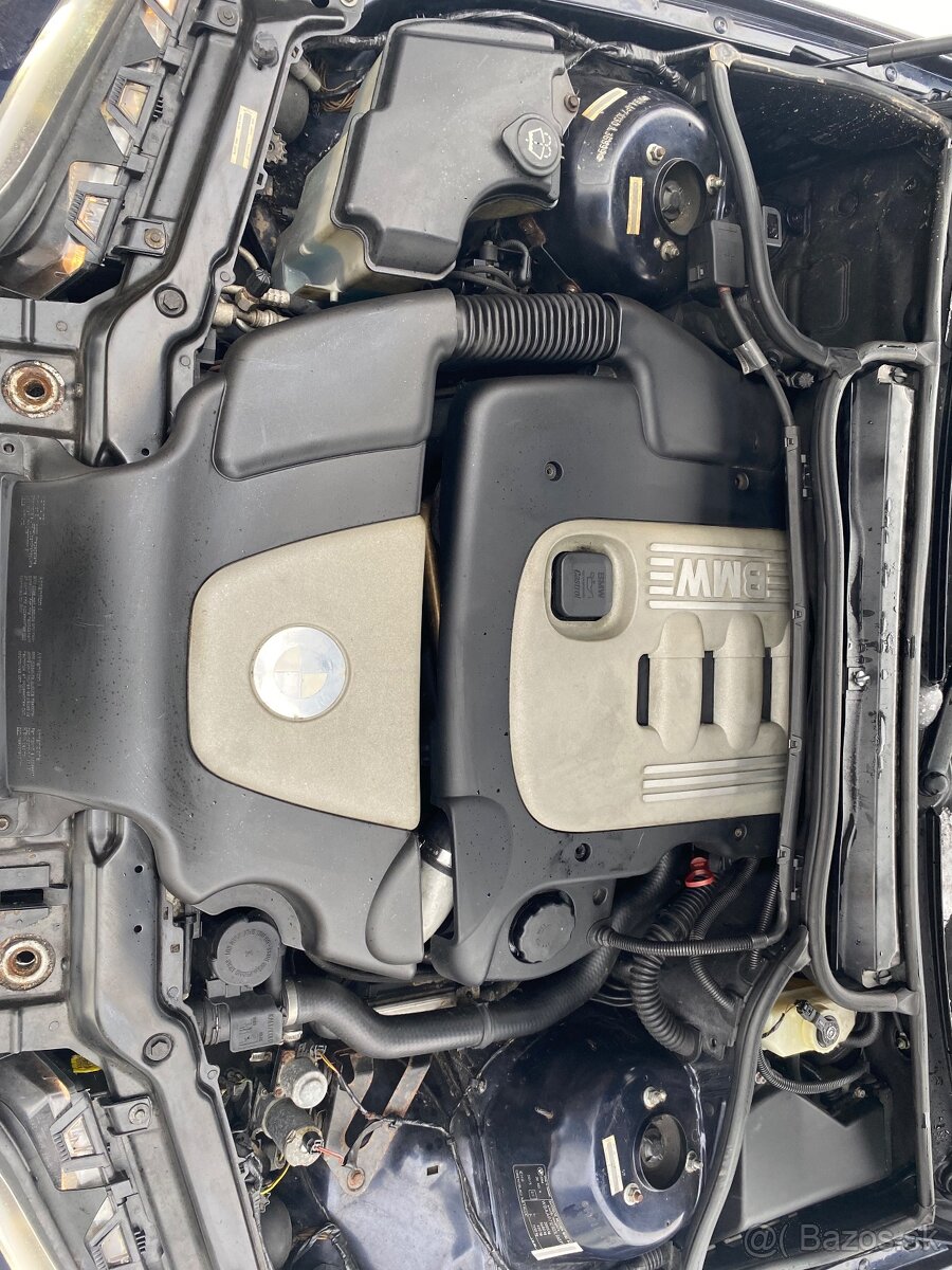 BMW E46 320d touring 110kw - 9