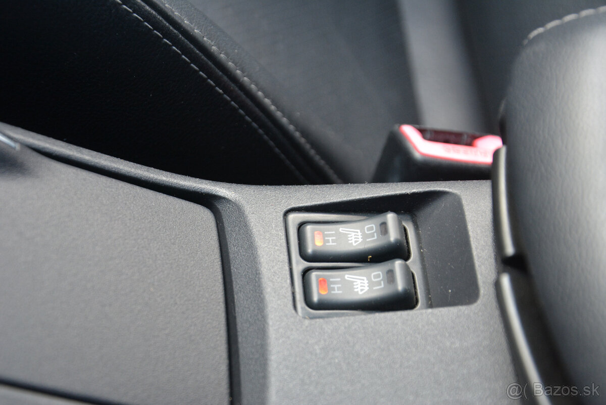 Mitsubishi Lancer 1.8 MIVEC, TOP výbava, Automat - 9