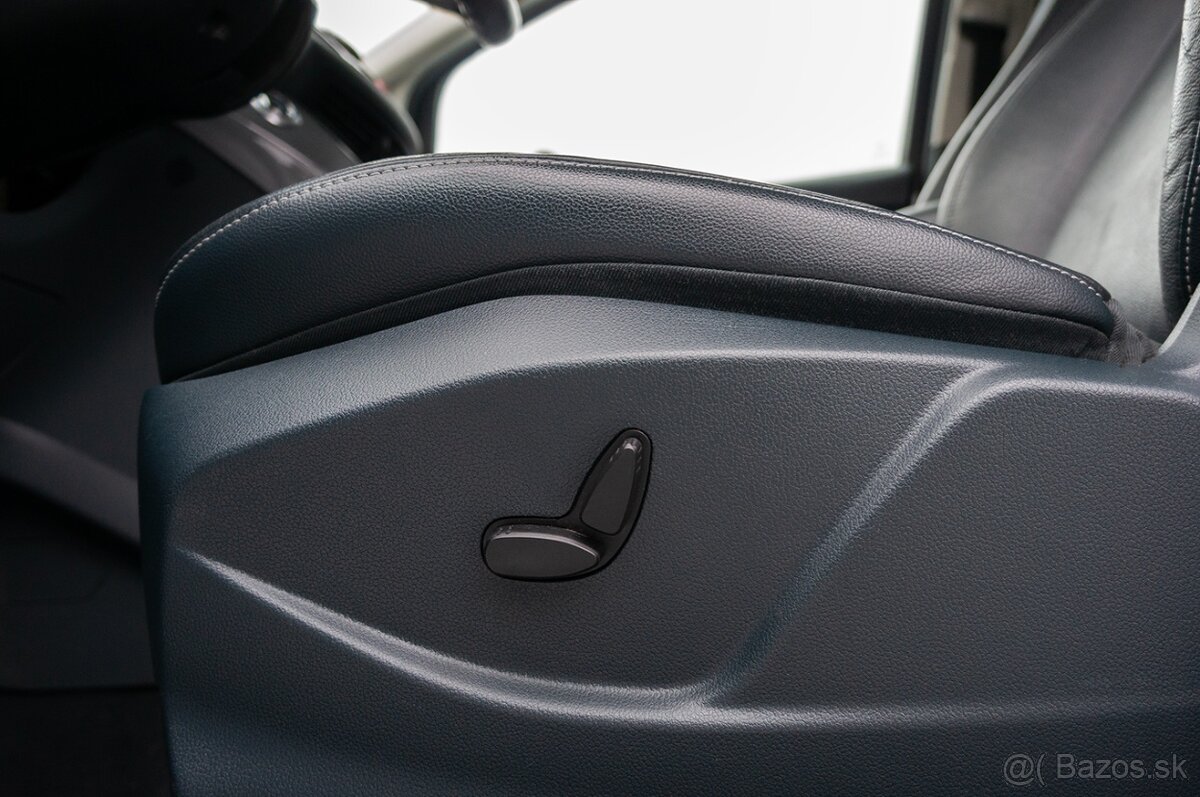 Ford Grand C-Max 2.0 TDCi TITANIUM (7-míst) - 9