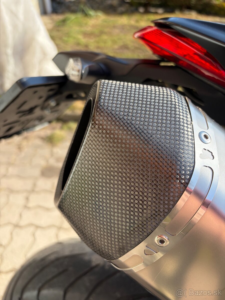 Ducati Hypermotard - 9