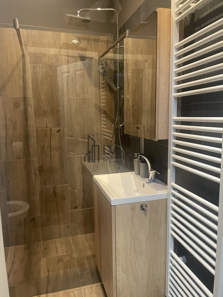 Na prenájom zariadený 2-izbový byt v centre mesta na Jesensk - 9