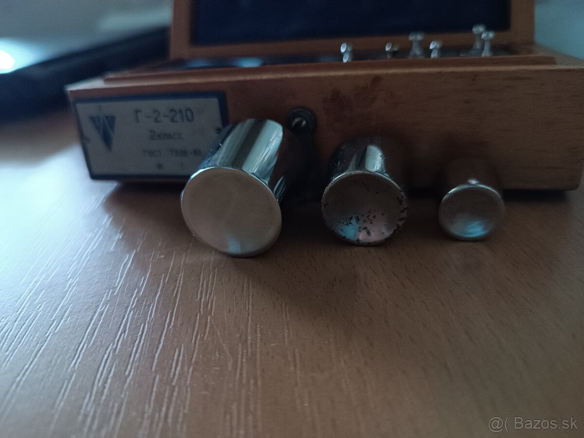 Sada závaží v drevenej krabičke ZSSR - 9