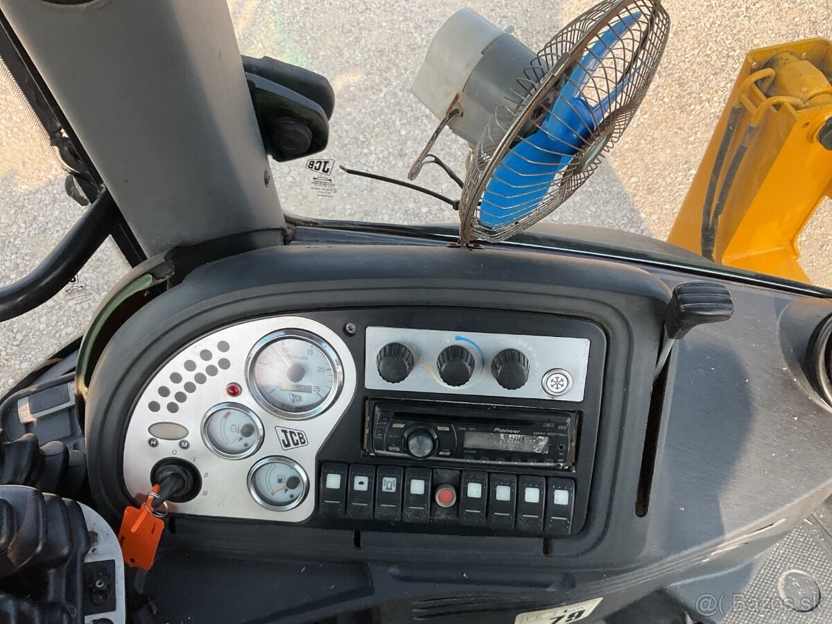 2004 JCB 4CX traktobager 4x4 - 9