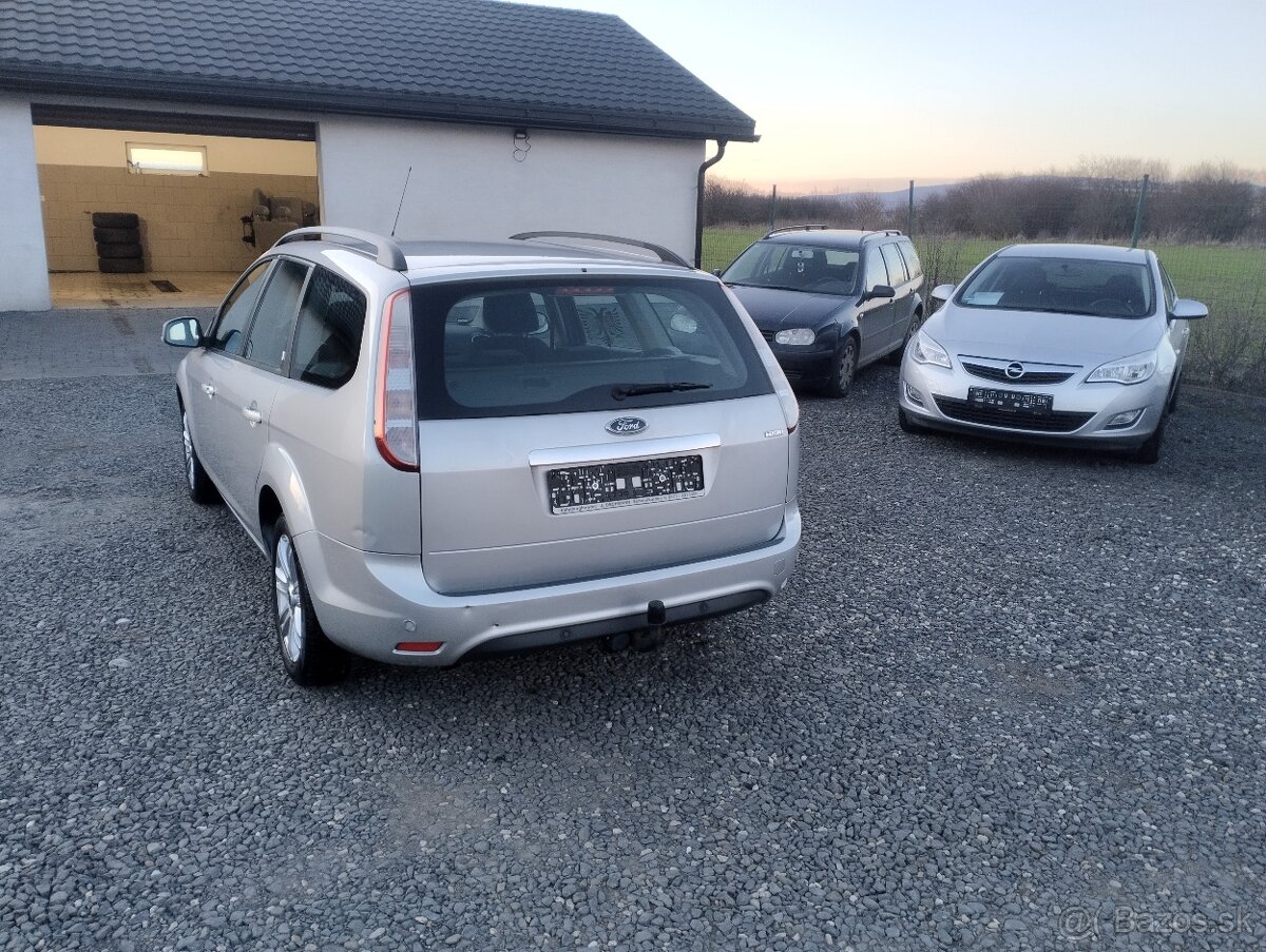 Predám Ford FOCUS combi - 9