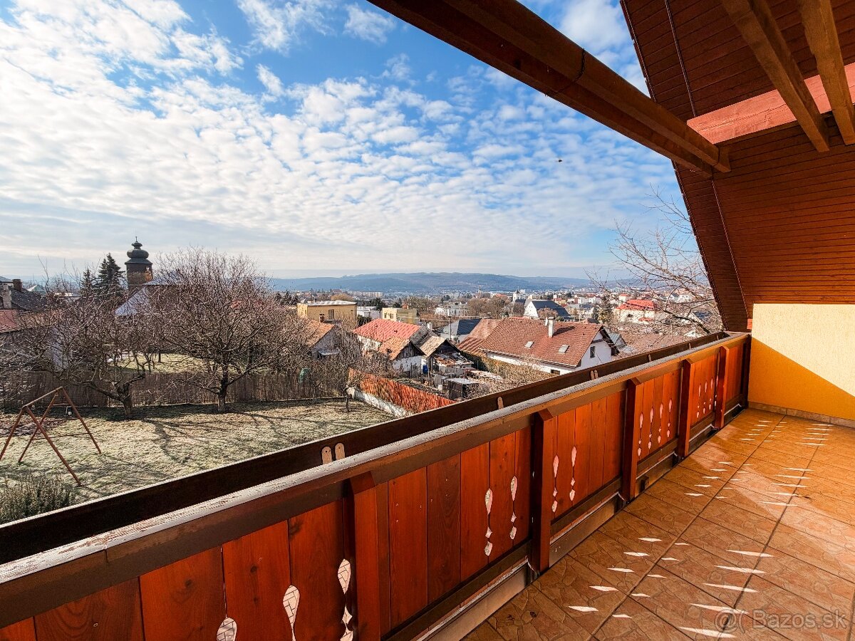 Priestranný dom s veľkorysým pozemkom - 9