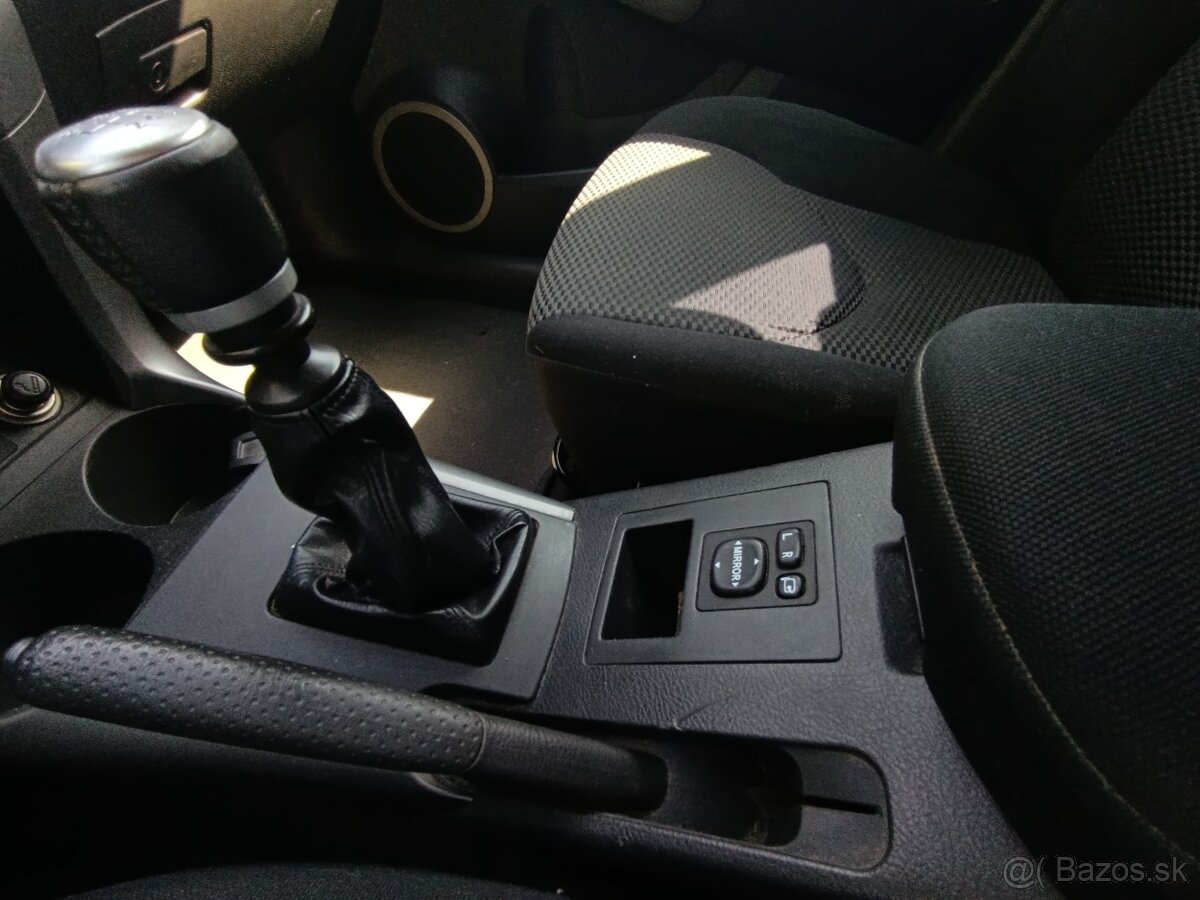 Toyota RAV4 2.2D 4WD 100kW/136PS, 4×4, M6 - 9