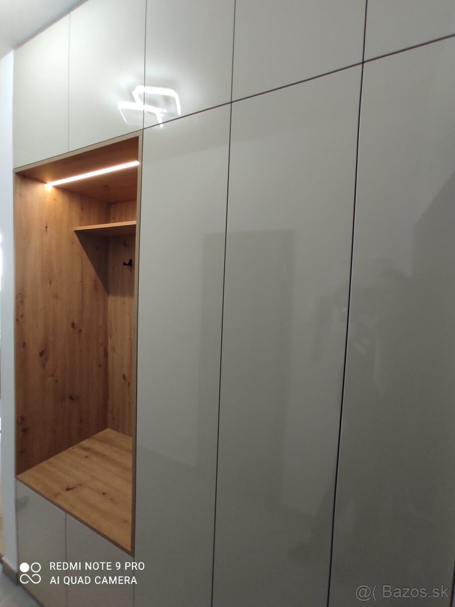 Prenajom 2 izboveho bytu + garazove statie+kobka - 9