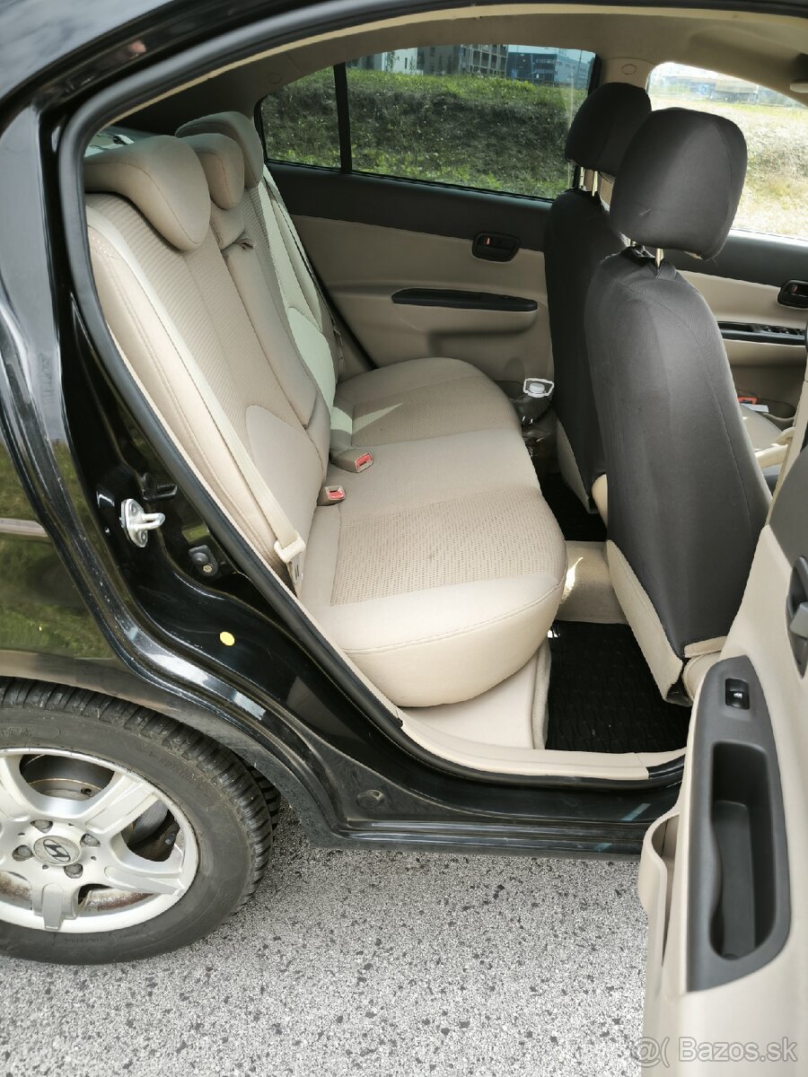Hyundai Accent 1.5 CRDi (2008) - 9