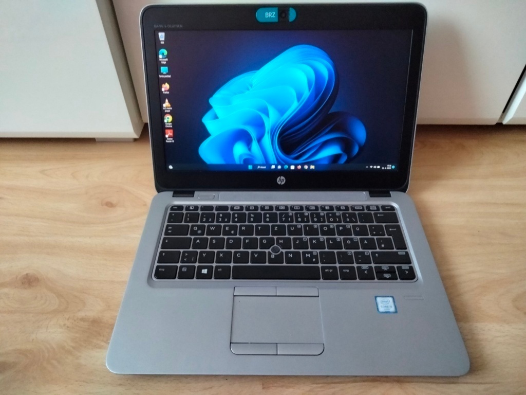 HP elitebook 820 g3/ Intel core i5/8gb ram /ssd /Windows 11 - 9