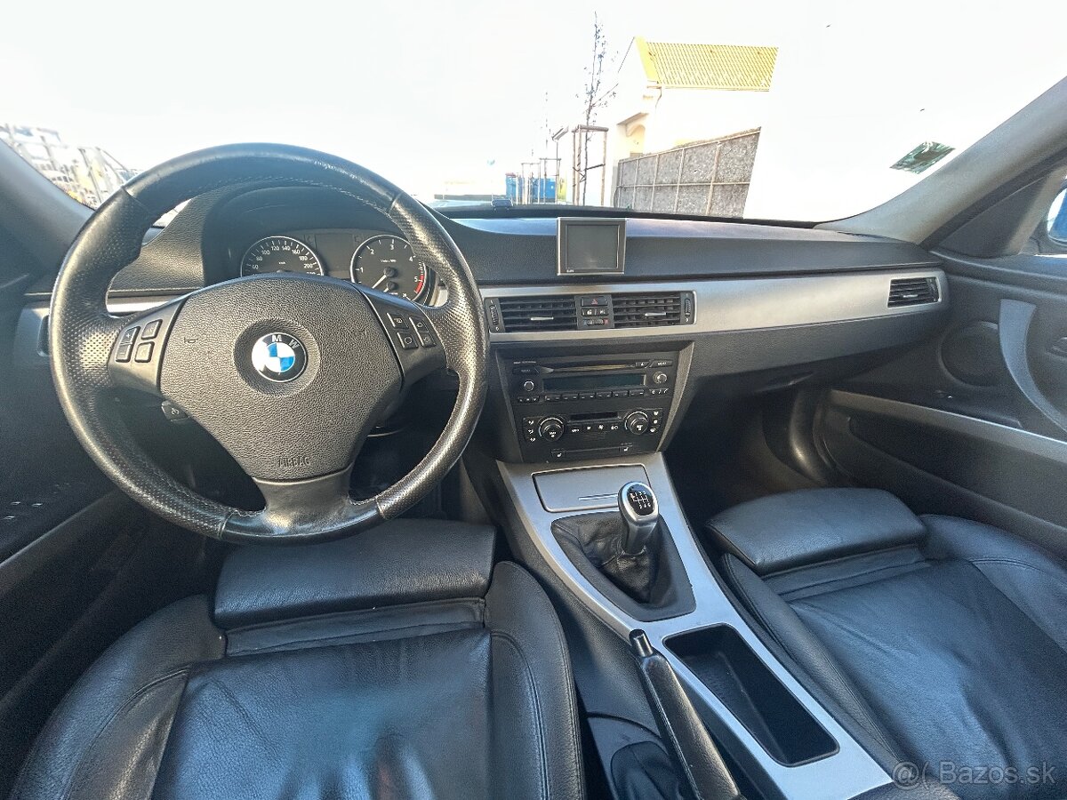 BMW e91 320d 120kw 6st manuál - 9